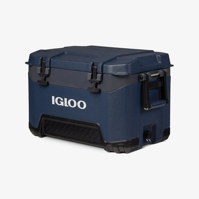Angle View | BMX 52 Qt Cooler::::Rubberized T-latches